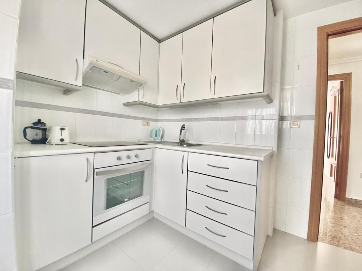 Apartamento Atenas Piscina 4 Pax, Inmobiliaria Leo Playa De San Juan لقنت المظهر الخارجي الصورة