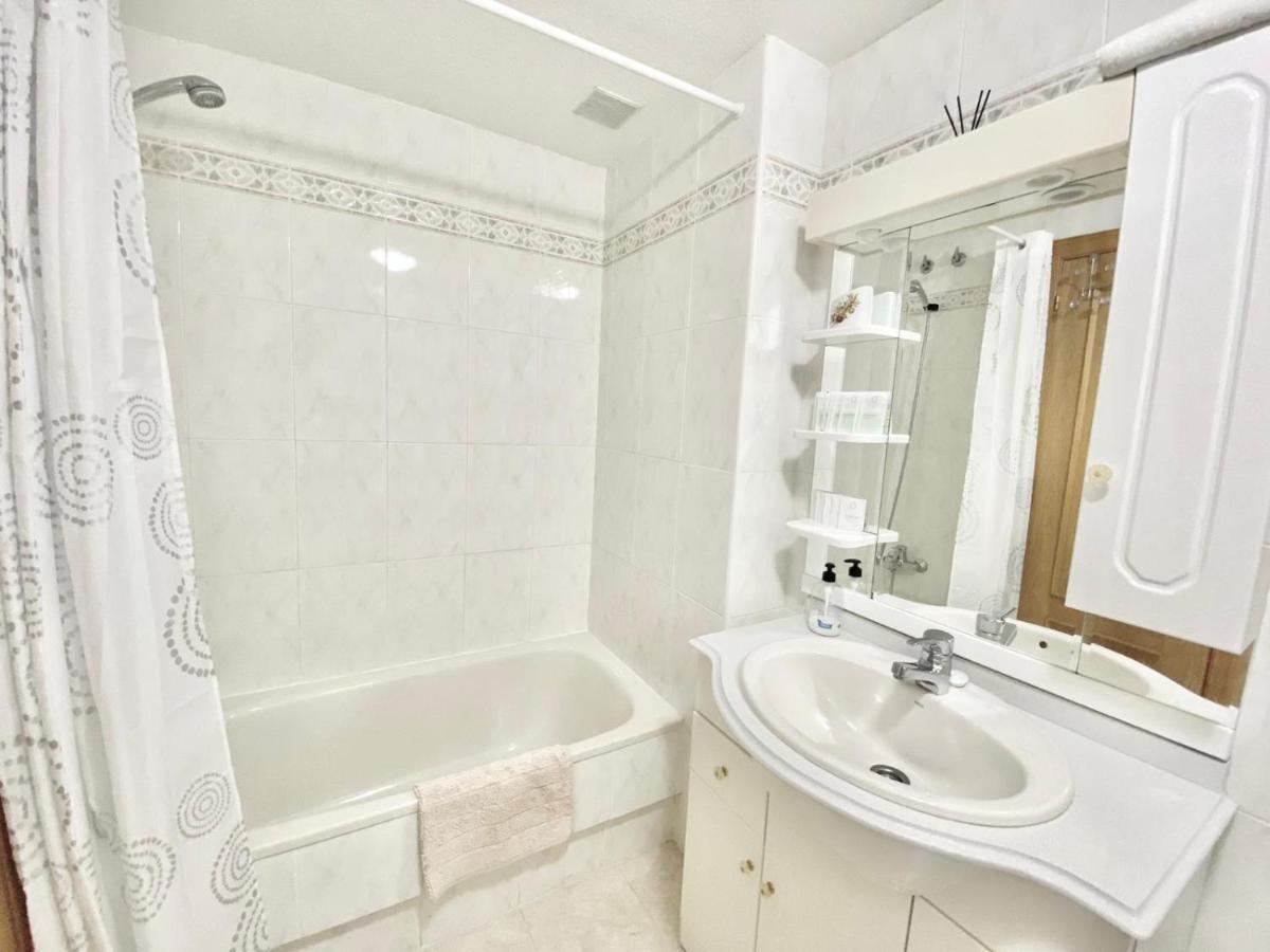 Apartamento Atenas Piscina 4 Pax, Inmobiliaria Leo Playa De San Juan لقنت المظهر الخارجي الصورة