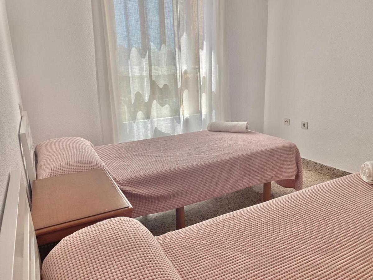 Apartamento Atenas Piscina 4 Pax, Inmobiliaria Leo Playa De San Juan لقنت المظهر الخارجي الصورة